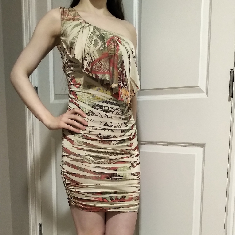 ✨SALE: 3 for $25!✨ Suzy Shier one-shoulder bodycon dress - XS